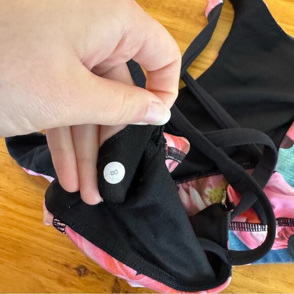Lululemon Energy Sports Bra Floral Secret Garden Strappy Back Size 8 - Picture 6 of 6